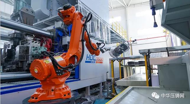 新突破!海天金屬3500T壓鑄機首件重型卡車變速箱殼體下線